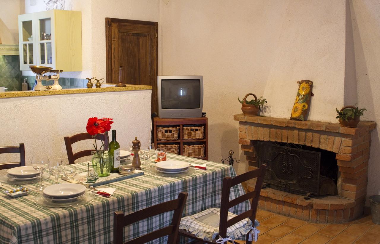 Agriturismo Santa Caterina Castelnuovo di Val di Cecina Phòng bức ảnh